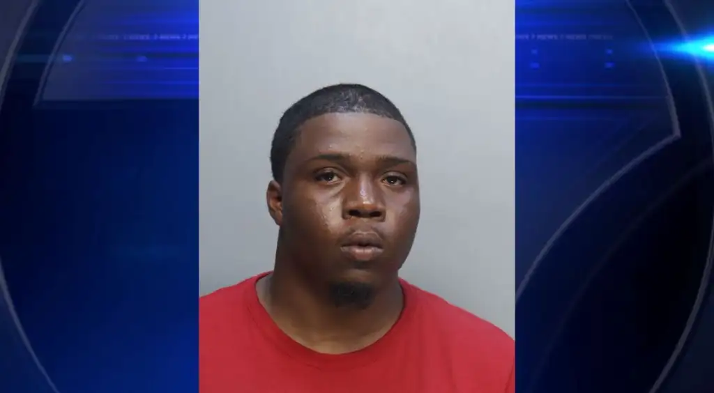 Miami man accused of punching Chili’s employee, knocking out 5 of his teeth